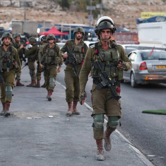 Israel considers ground operation in Gaza