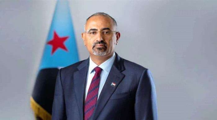 الرئيس الزُبيدي يؤكد التزام جيش الجنوب بحماية الأمن