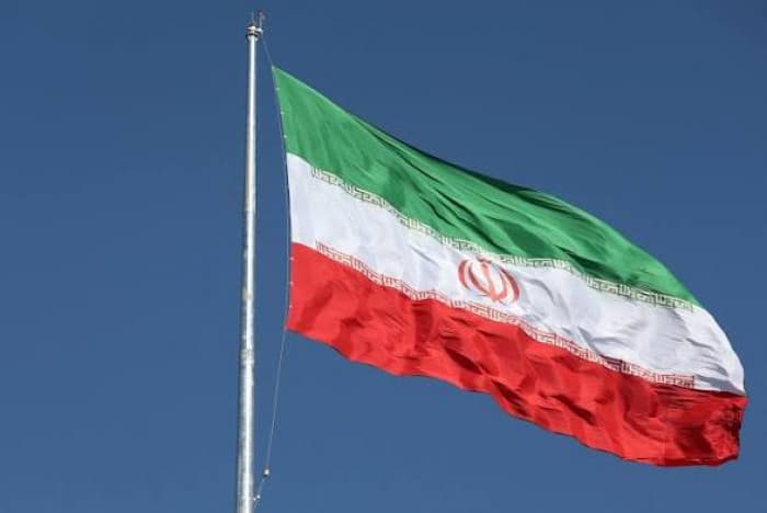 إيران تؤكد توفر العملات الأجنبية رغم العقوبات