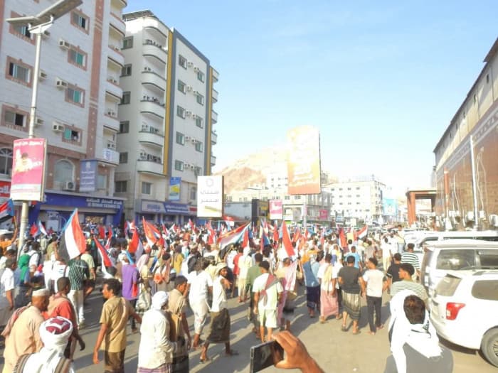 حضرموت تتحدى الرصاص وتواصل التظاهر