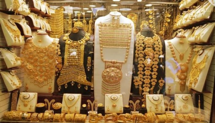 أسعار الذهب ت 올라 مع تراجع الدولار