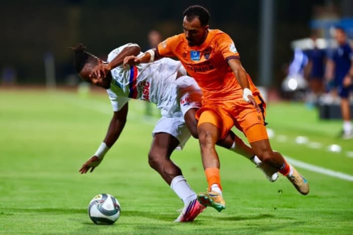 الخلود يتعادل مع الفيحاء 2-2 قبل النهاية