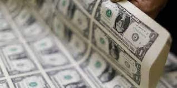 Dollar rises ahead of employment data