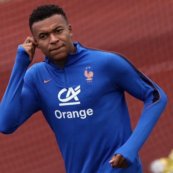 Spanish journalist critiques Mbappé's titles