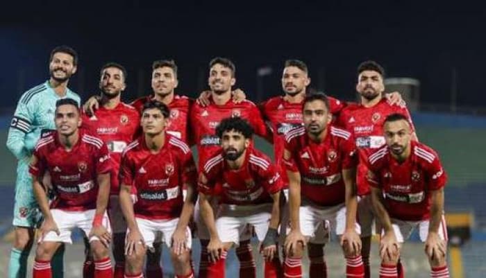 الأهلي يفرغ عقد لاعبه المغربي