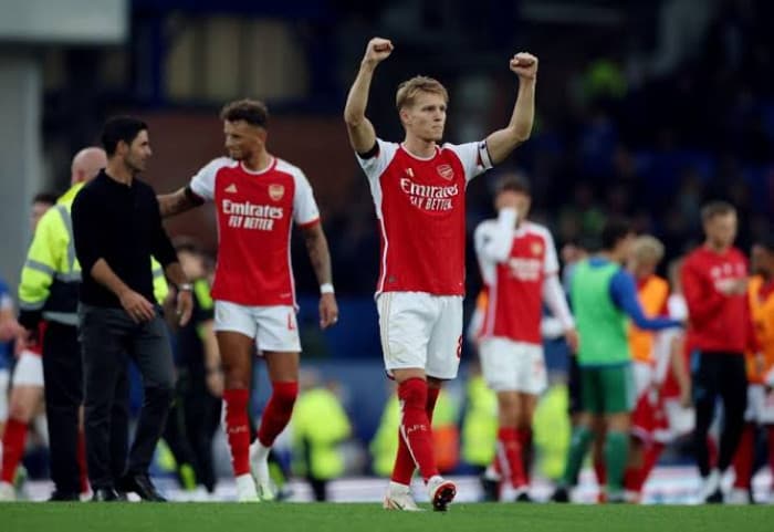 Arsenal surpasses Chelsea convincingly