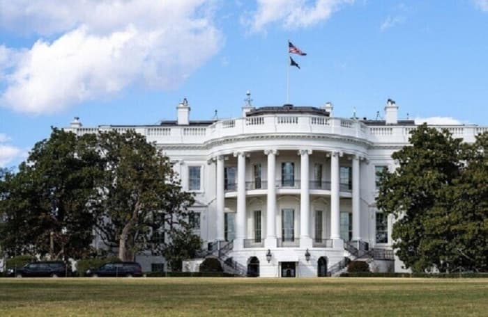 White House denies excluding Welch and Kushner