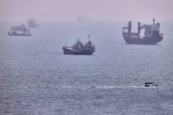 Seven Ships Transited Hormuz
