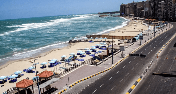 غرق قارب وأوصله لإنقاذ 27 أشخاص