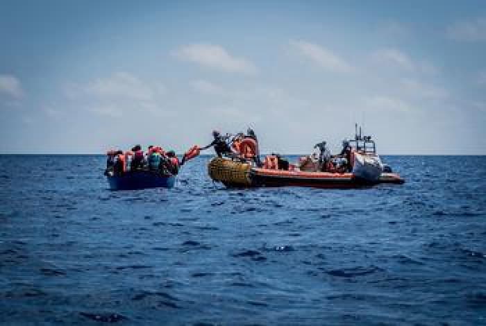Greece boat sinking leads to one death and 25 missing
