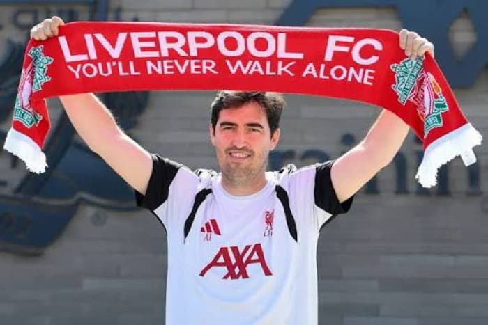 إيراولا يتابع أحمال لاعبي ليفربول لمواجهة توتنهام