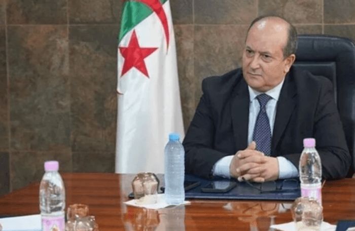 رئيس وزراء الجزائر يصل باماكو