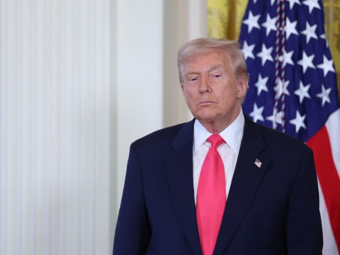 Trump criticizes Fed rate decision
