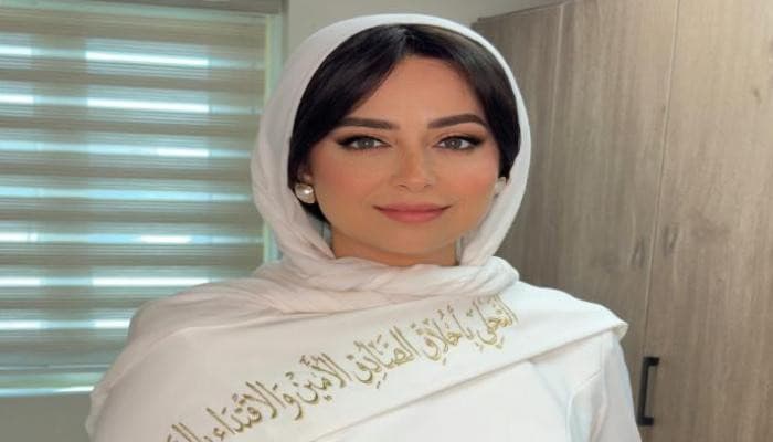هبة مجدي تحصل على تكريم عن نون النسوة