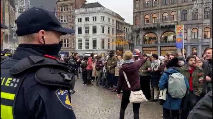 Dutch police clash with far-right protesters