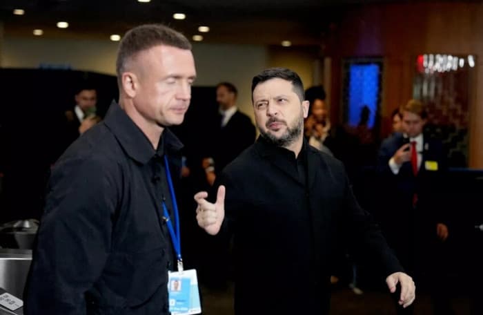 زيلينسكي يظهر يثير تساؤلات الأمم المتحدة