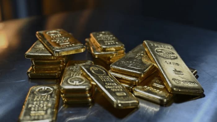 Gold prices climb amid global anticipation