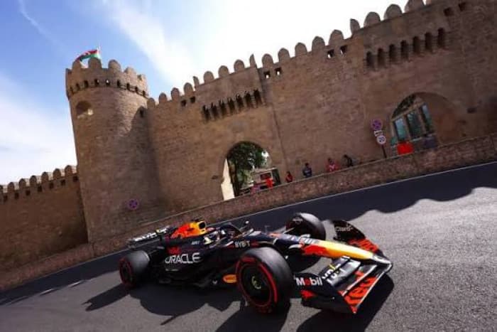 Ferstappen blocks Russell in Azerbaijan practice