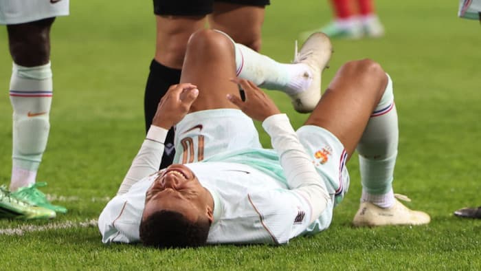 Real Madrid reports Mbappé's knee injury