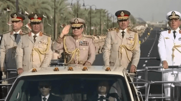 الرئيس المصري يوكّل وزير الدفاع لمهام تعبئة