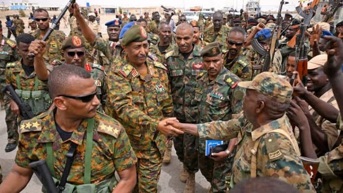 الجيش السوداني يهدد إثيوبيا باستخدام الدعم السريع