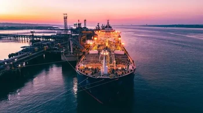 Dangote Refinery forecasts extended fuel scarcity