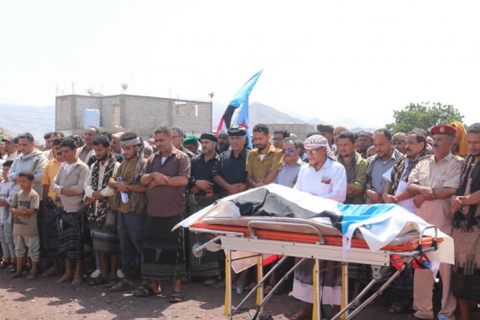 ردفان تدفن قائد اللواء 13 صاعقة الشهيد الوحدي
