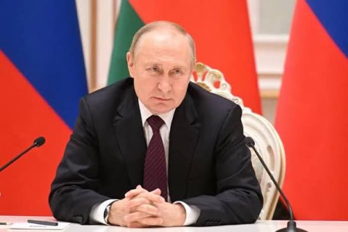 Putin: Western Firms Could Reclaim Assets