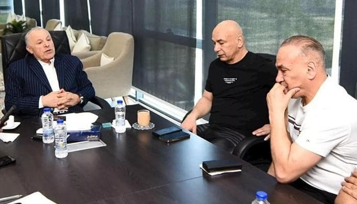 أبو ريدة يتخذ قرارًا بشأن حسام حسن