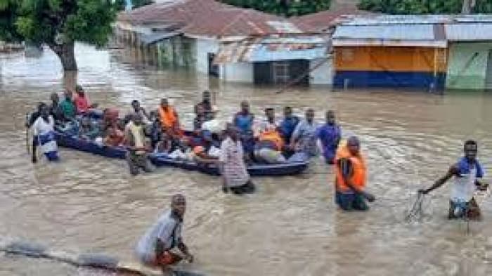 Heavy rains postpone Senegal school opening