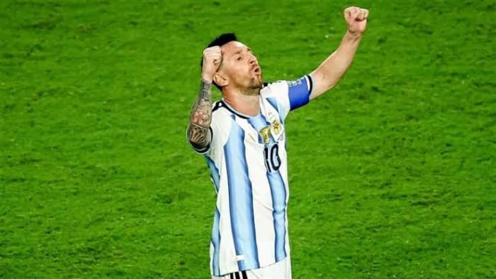 Messi captains Argentina in farewell match