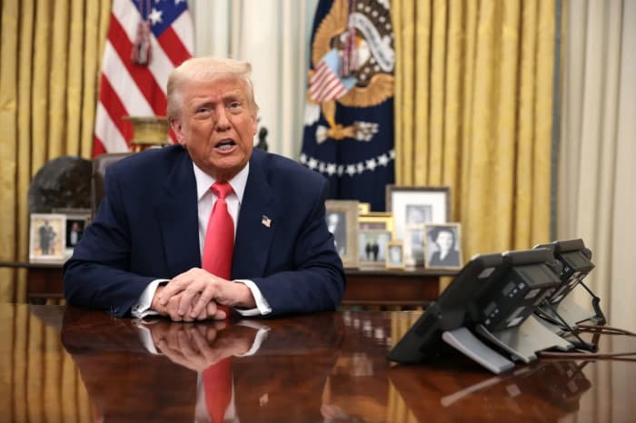 Trump lauds dollar strength as economic sign