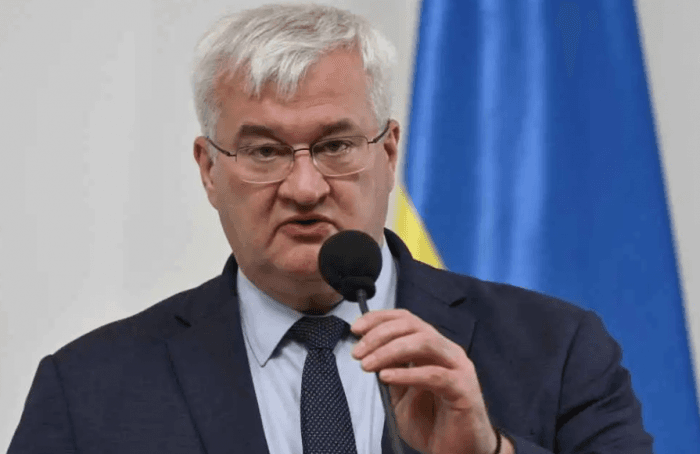Ukraine Defends Zelensky Amid Trump Criticism