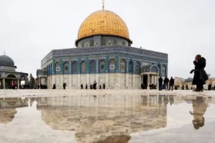 اقتحامات للأقصى واعتقال فلسطينيين