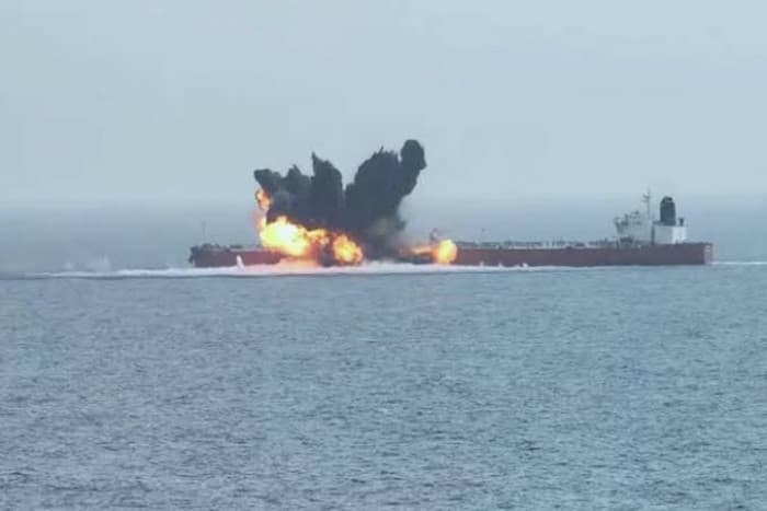 Convoy Attacks Oil Tanker Near Oman
