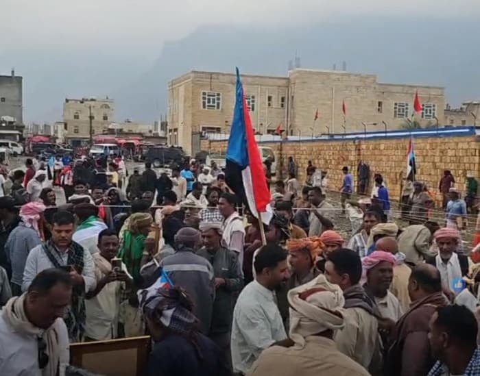 جماهير سقطرى تتجه لحديبو لذكرى 14 أكتوبر