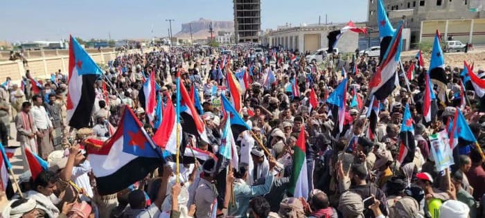 Thousands Gather to Remember October 14