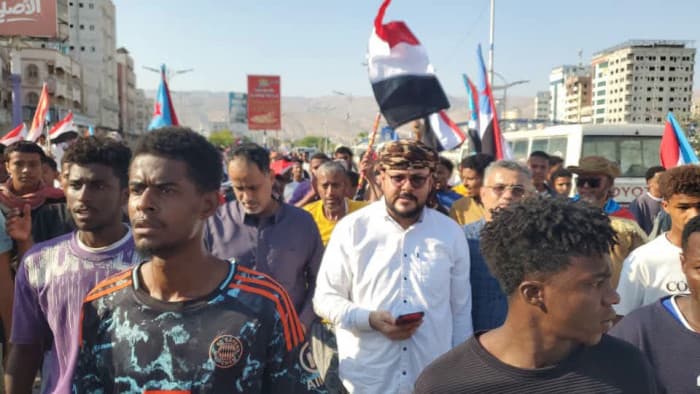 Crowd Gathers for Protest in Hadhramout
