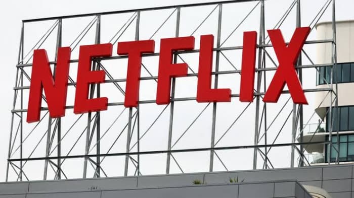 نتفليكس تخطط لتسريح 6% من موظفيها