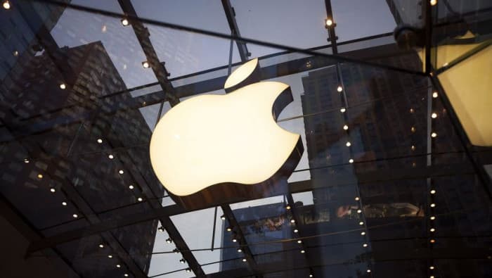 Apple stock rises past 5T value