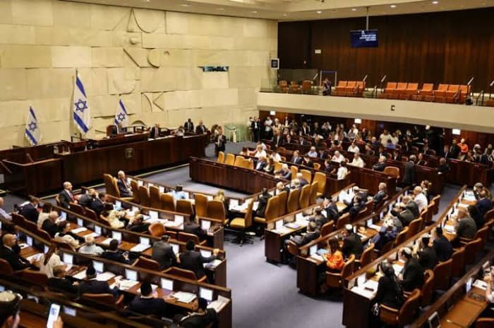 إسرائيل يفتتح التصويت بالخارج
