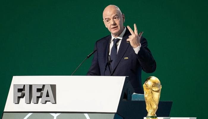 إنفانتينو يعتذر لمجلس فيفا على أزمة حقوق كأس العالم