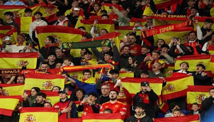 FIFA fines Spain over chants
