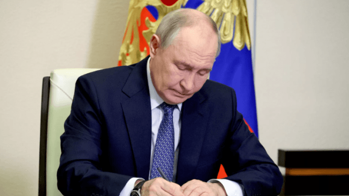 Putin backs Vatican aid in Ukraine