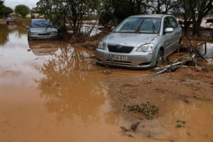 Spain braces for strong storm