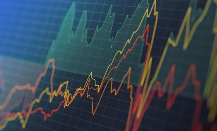 تراجع الأسهم اليابانية بسبب التكنولوجيا والين