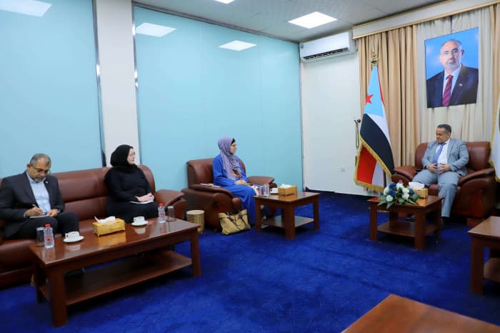 Al-Halimi and Red Cross Chief Discuss Healthcare Support