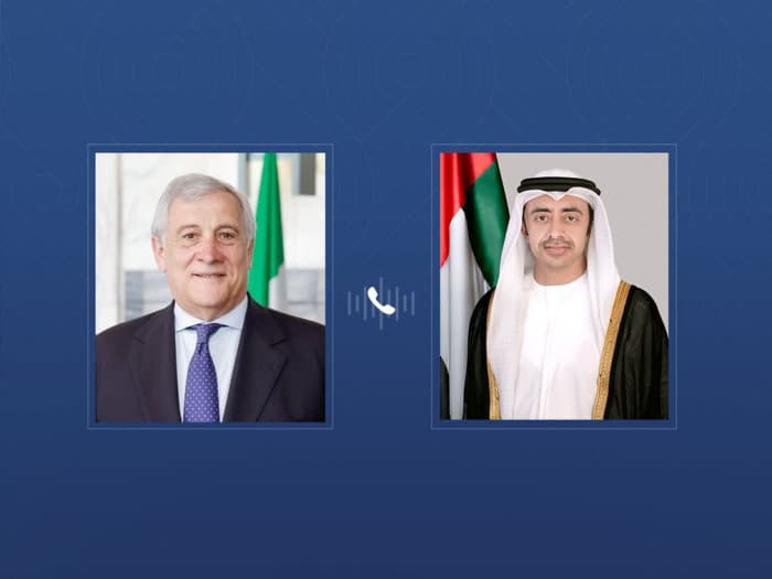 وزير الخارجية الإماراتي يناقش التطورات مع نظيره الإيطالي
