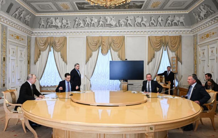 Kremlin signals readiness for Russia's renewed talks