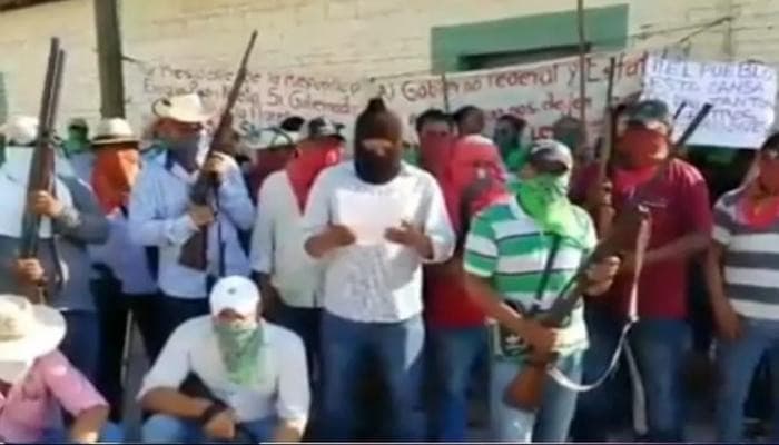 امرأة مكسيكية تواجه زعيم عصابة لحماية زوجها